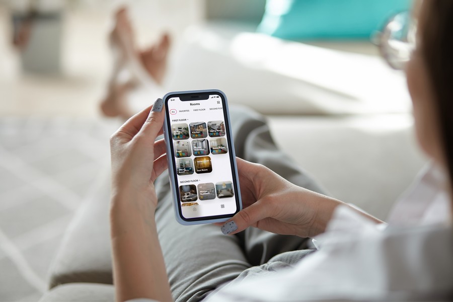 experience-a-new-lifestyle-with-a-crestron-smart-home-system